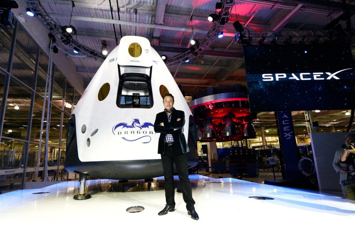 Elon musk ungkap misi ke mars 2 tahun lagi spacex bisa kirim pesawat tanpa awak