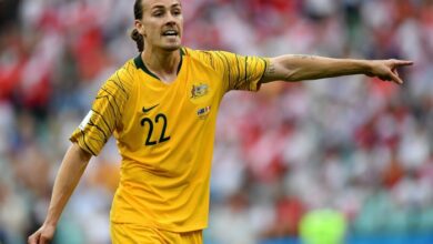 Potret jackson irvine pesepak bola australia yang skena banget