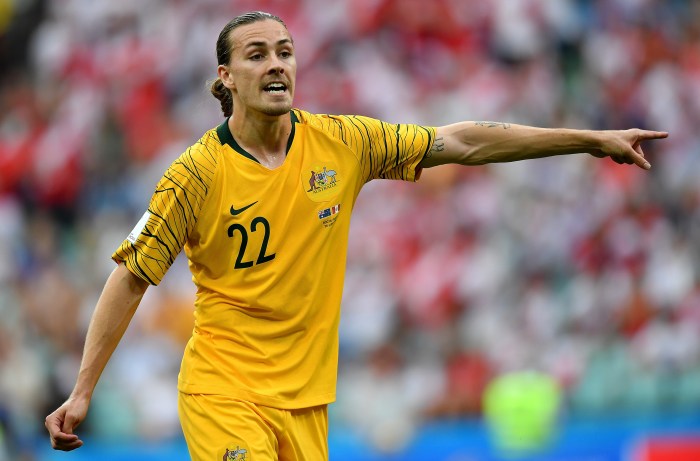 Potret jackson irvine pesepak bola australia yang skena banget