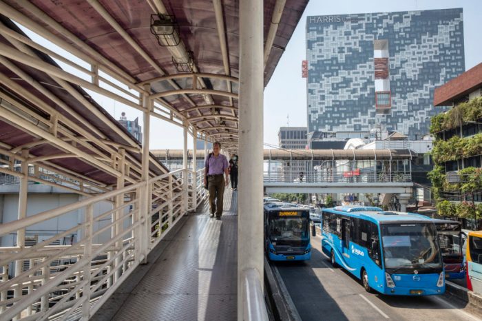 Transportasi umum di jakarta belum ramah ibu hamil benarkah