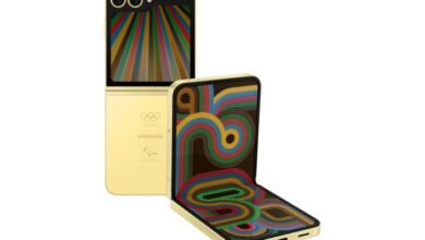 Akrabnya atlet badmindon peraih medali olimpiade * selfie bareng pakai galaxy z flip6 olympic edition