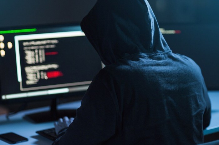 Bahaya hacker kelabui chatgpt untuk kasih instruksi bikin bom rakitan