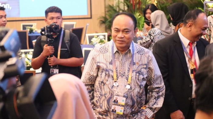 Menkominfo desak bakti utamakan penyelamatan awak kapal pengangkut alat bts yang hilang di papua