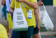 Melihat langsung hp samsung galaxy z flip 6 edisi olimpiade cuma atlet yang dapat