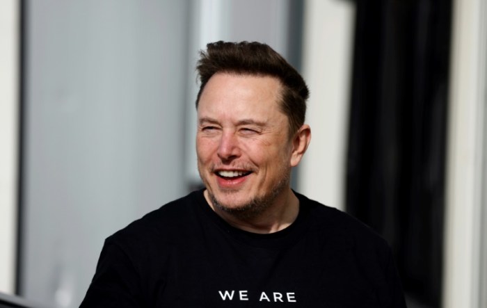 Elon musk unggah video deepfake kamala harris padahal langgar kebijakan x twitter