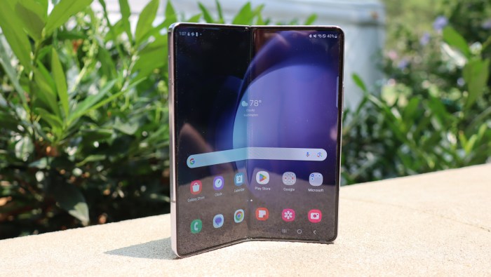 Galaxy z fold6 dan galaxy z flip6 punya fitur mirip gemini ngetik email dan chat jadi gampang dengan ai composer
