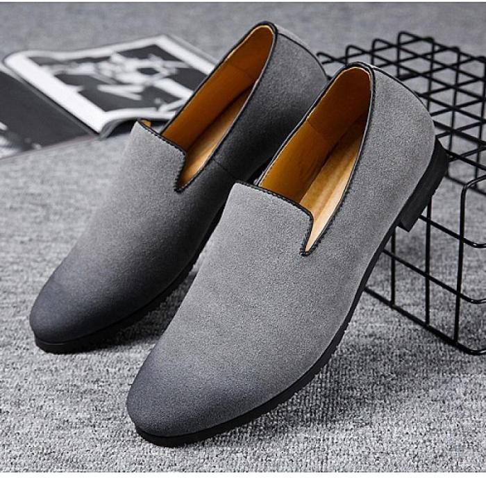 Jeremy thomas bikin loafers bahan suede kasual dan formal sekaligus