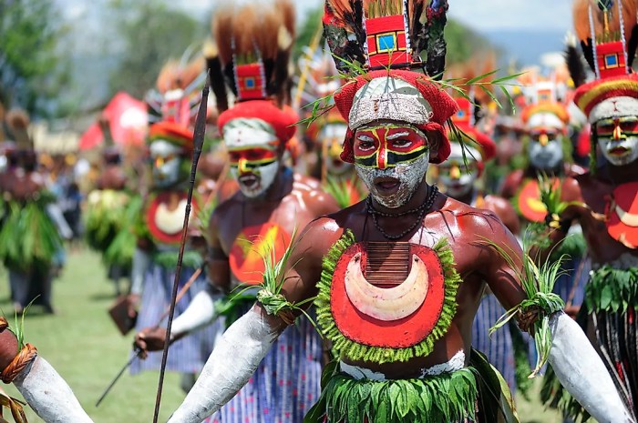 Gibran rakabuming pakai baju adat papua pada hut ke 79 ri apa maknanya