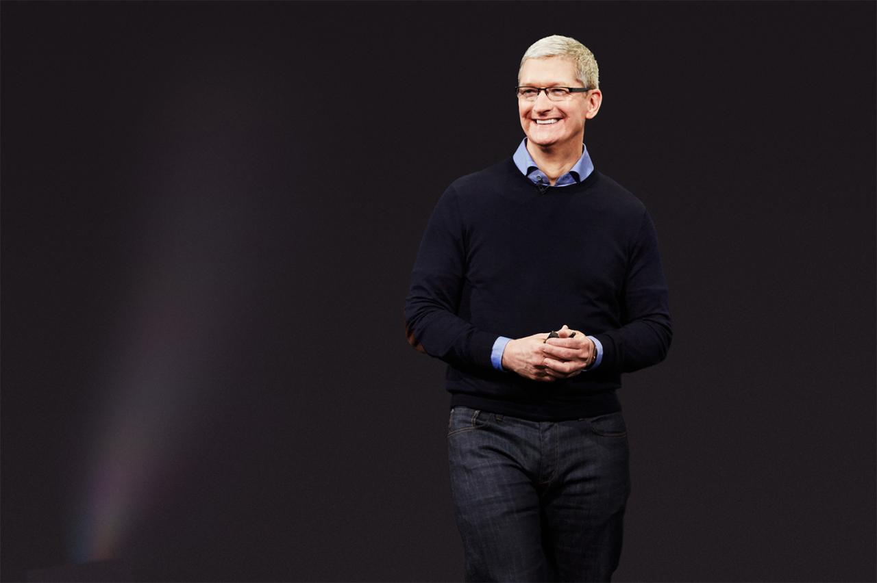 Tim cook ungkap tak bisa lepas dari apple vision pro selalu pakai tiap hari